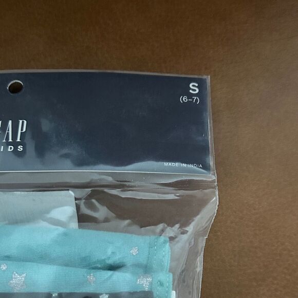 New GAP kids Star Print Hipster Panties - Multicolor Set - Picture 3 of 4